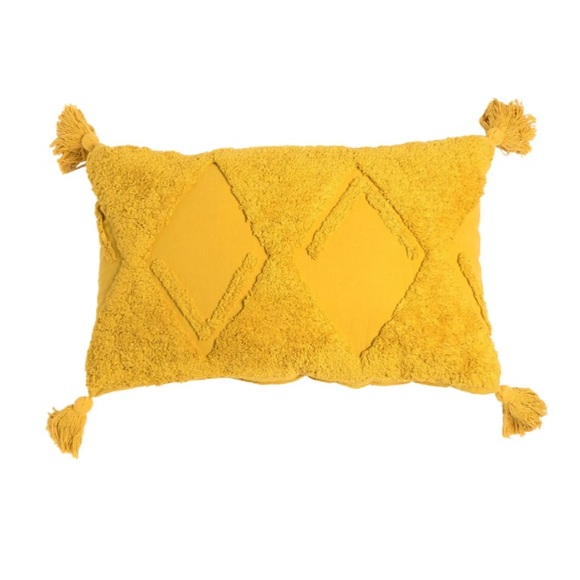 ARTISAN 34 Tufted Tassel Throw Pillow Nugget Gold 16” X 24” - Picture 1 of 10